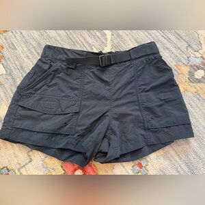 Columbia Women’s Black Cargo Belted Shorts size Small 3 inch inseam